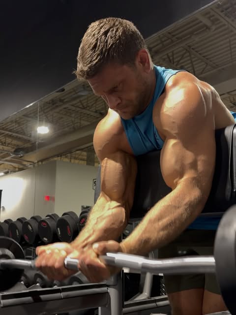 Christian Pisini training a client